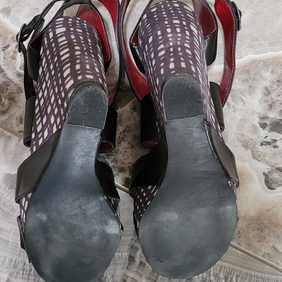 Kenneth Cole Unlisted Bend the Rules Criss Cross Platform Wedge - Picture 5 of 5